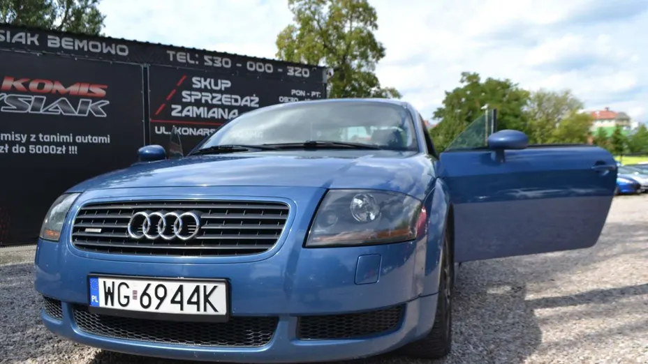AUDI TT -