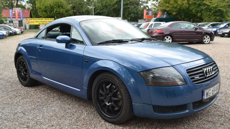 AUDI TT -