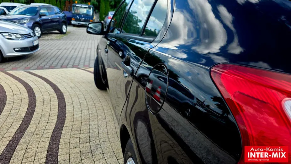 MITSUBISHI Lancer -