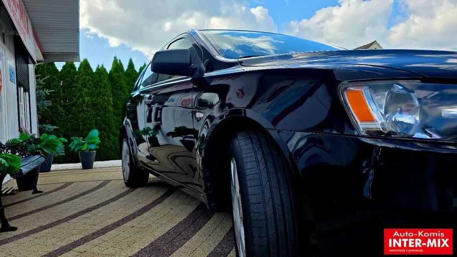 MITSUBISHI Lancer -