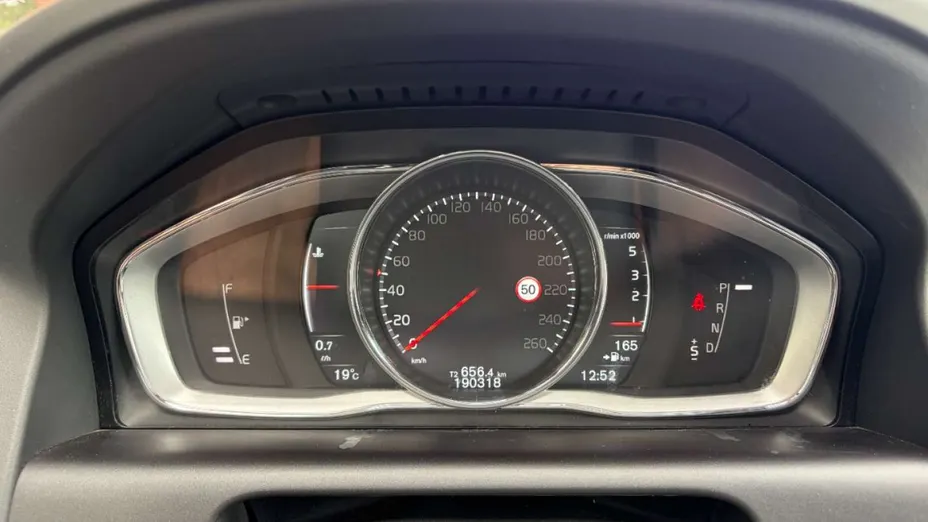 VOLVO XC60 -