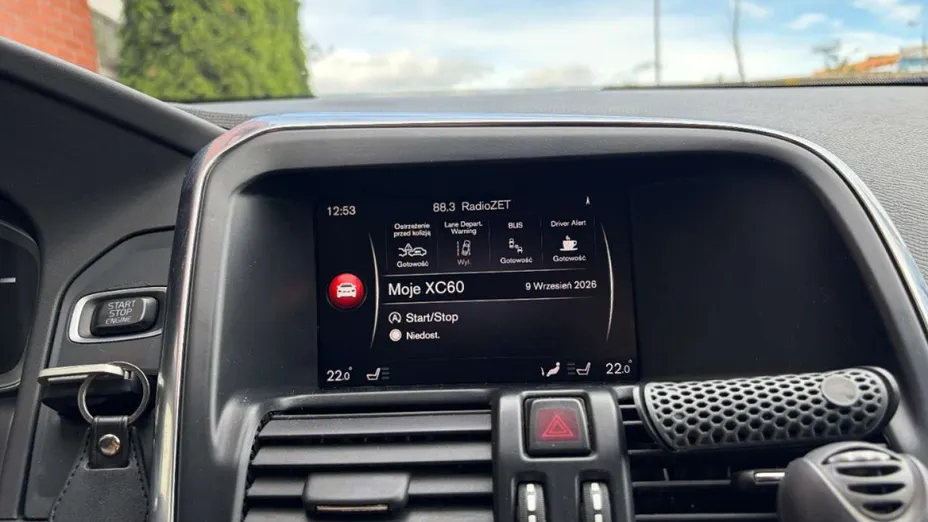 VOLVO XC60 -