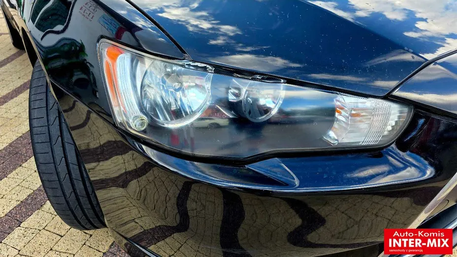 MITSUBISHI Lancer -