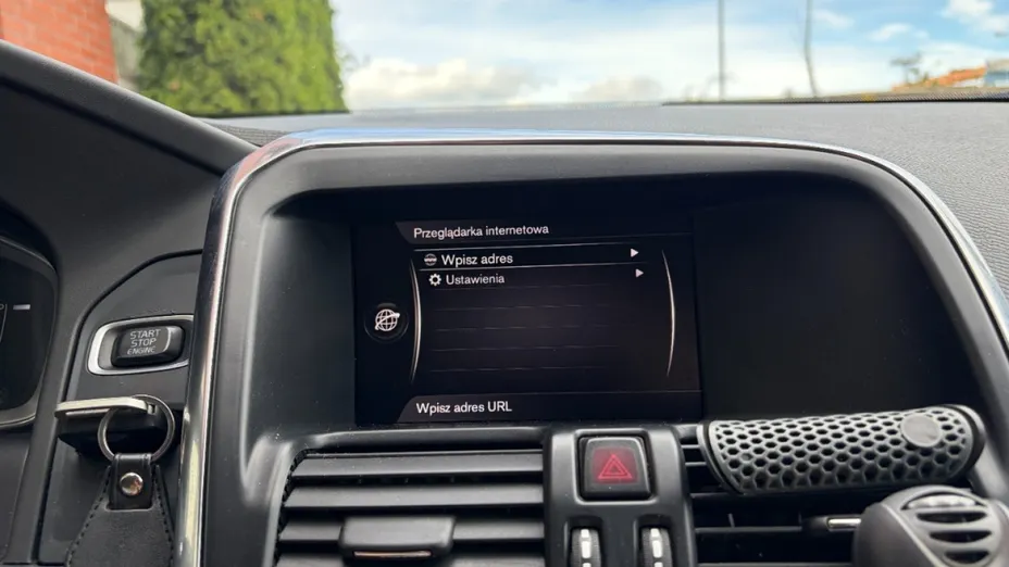 VOLVO XC60 -