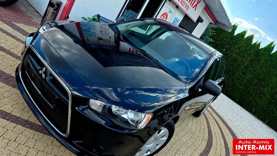 MITSUBISHI Lancer -