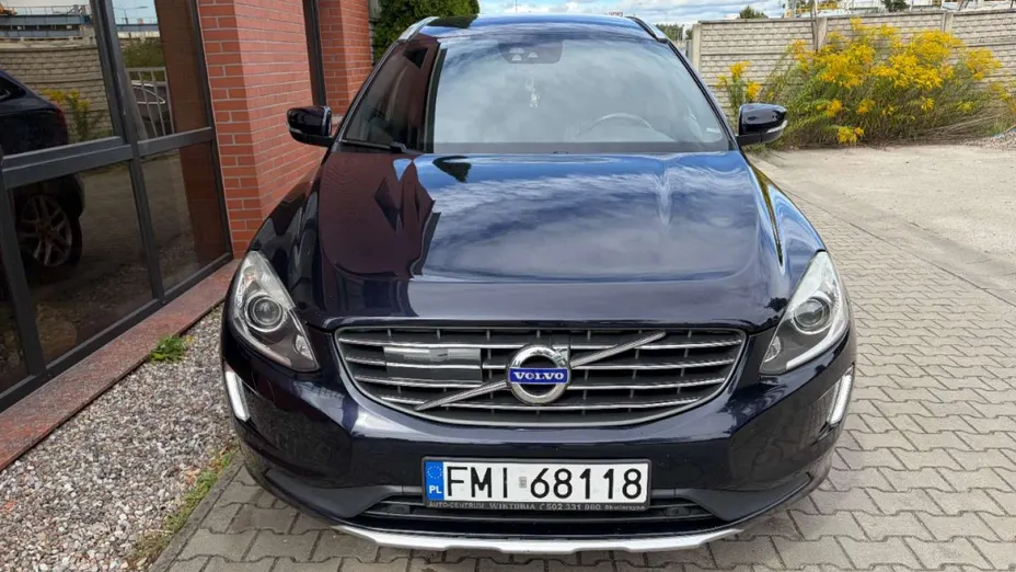 VOLVO XC60 -