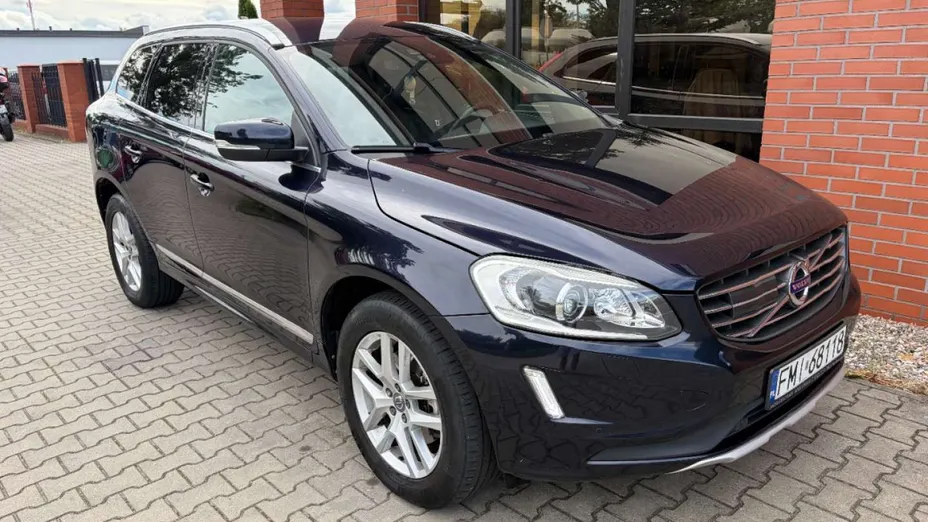 VOLVO XC60 -