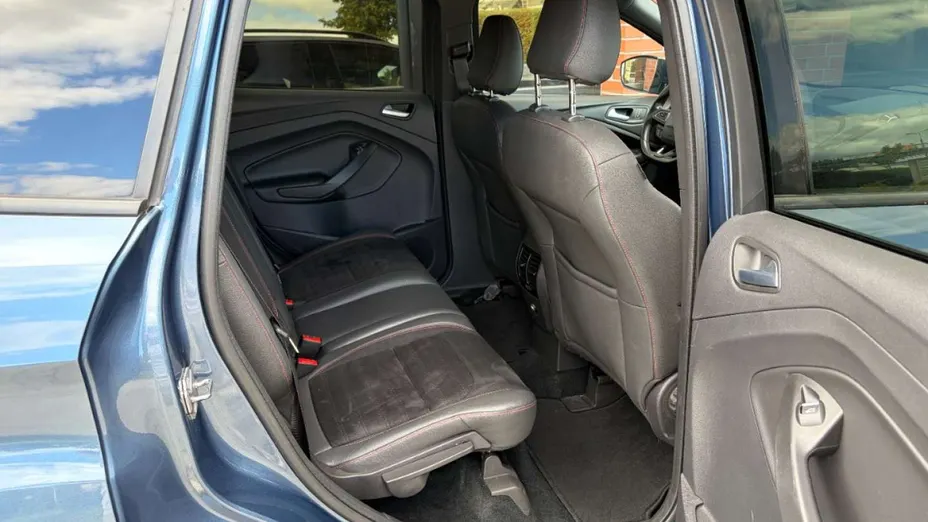 FORD Kuga -