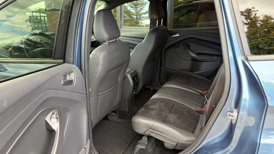 FORD Kuga -