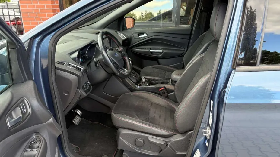 FORD Kuga -