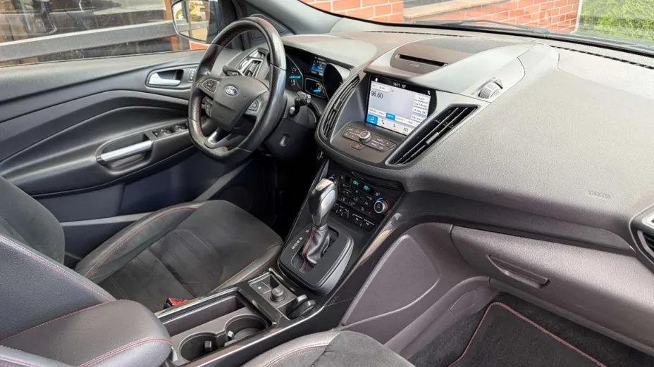 FORD Kuga -