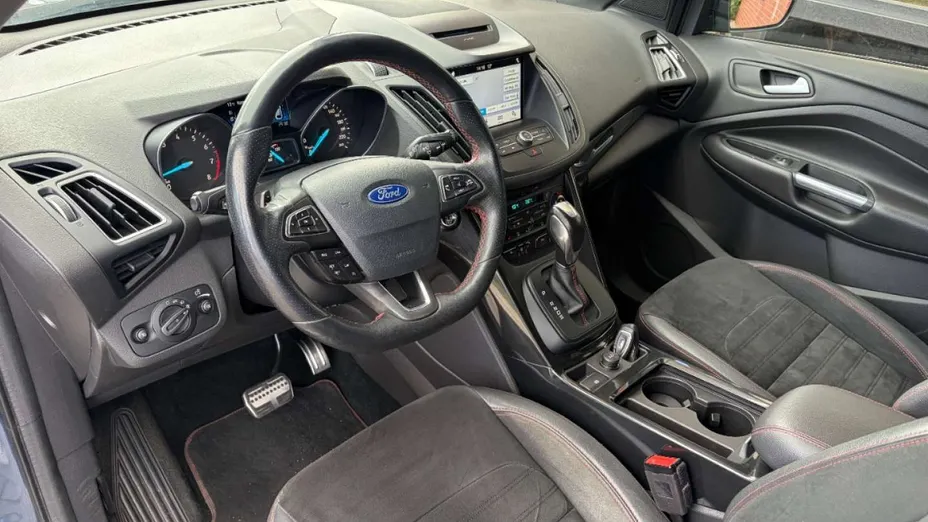 FORD Kuga -