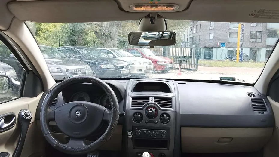 RENAULT Megane -