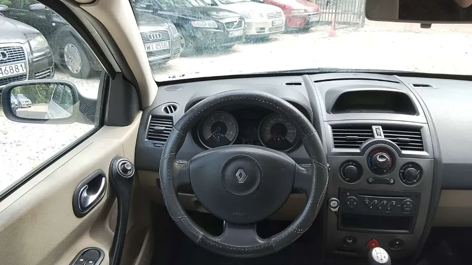 RENAULT Megane -
