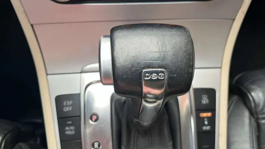 VOLKSWAGEN Passat CC -
