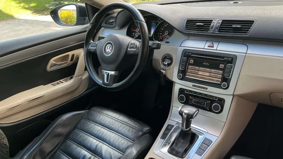 VOLKSWAGEN Passat CC -