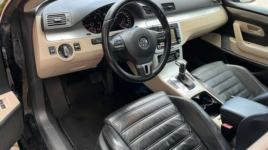 VOLKSWAGEN Passat CC -