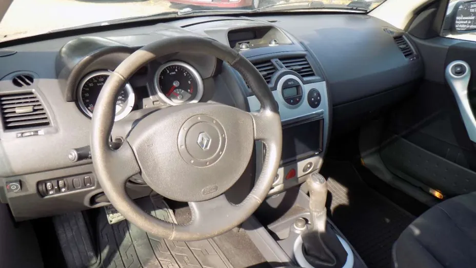 RENAULT Megane -