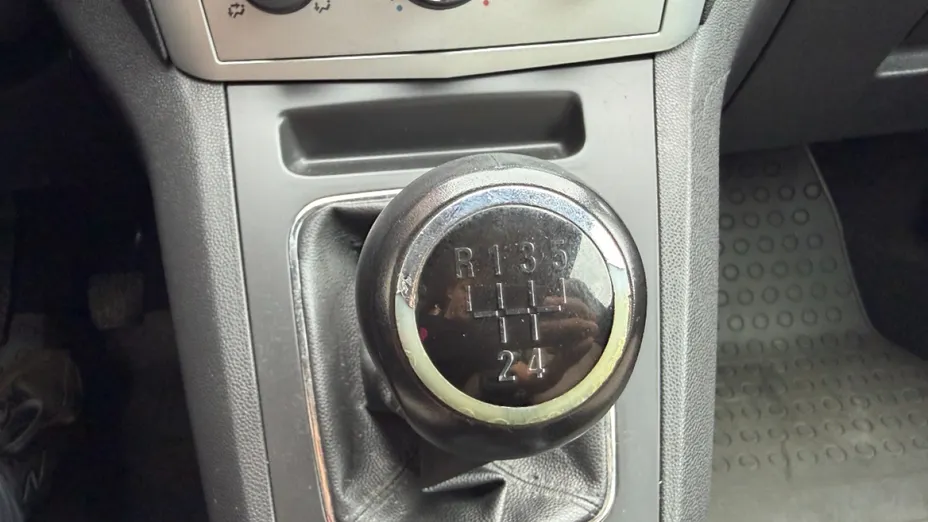 OPEL Zafira -