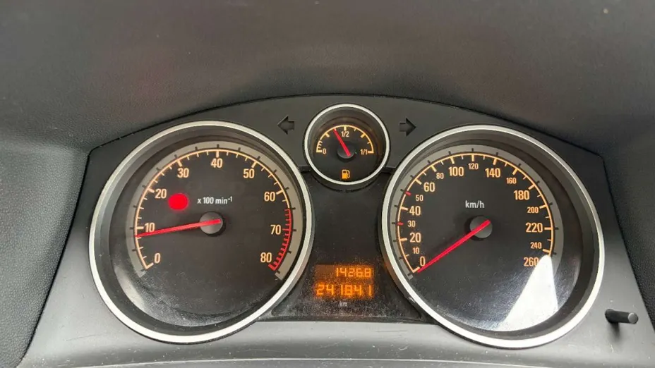 OPEL Zafira -