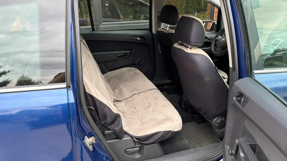 OPEL Zafira -