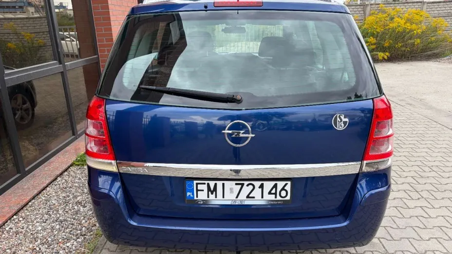 OPEL Zafira -