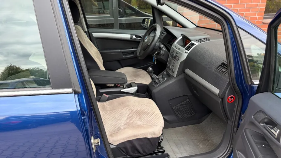 OPEL Zafira -