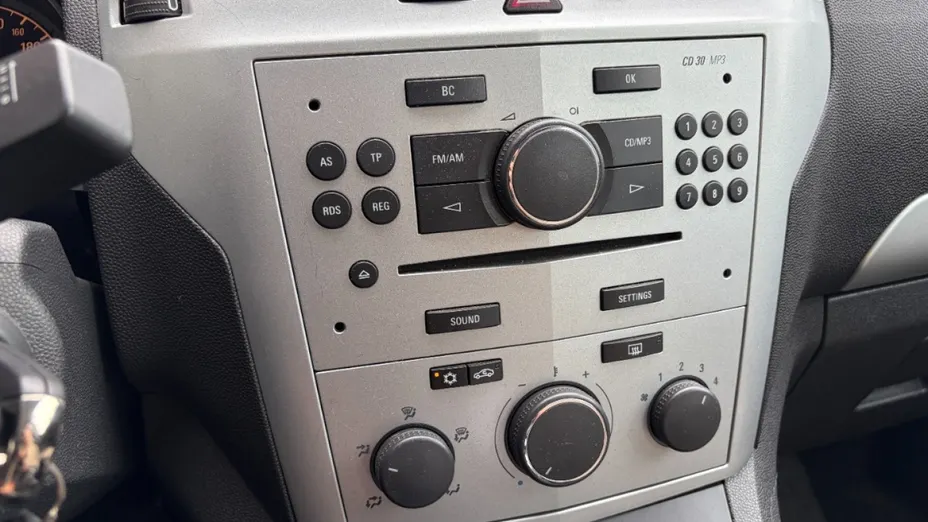 OPEL Zafira -