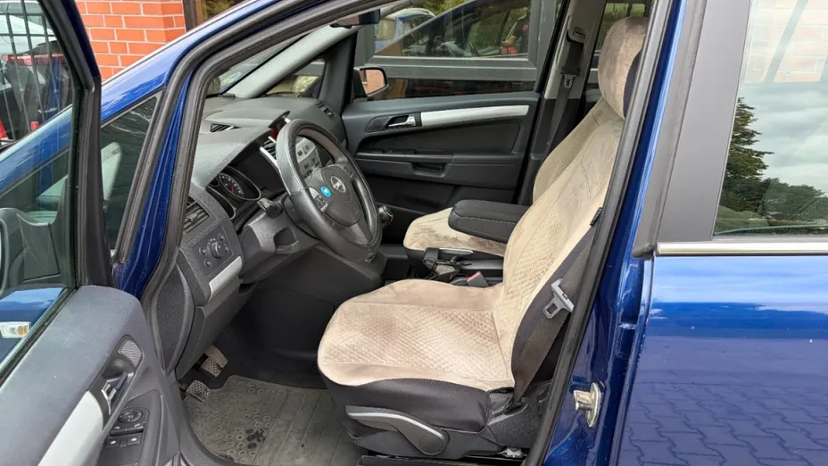 OPEL Zafira -