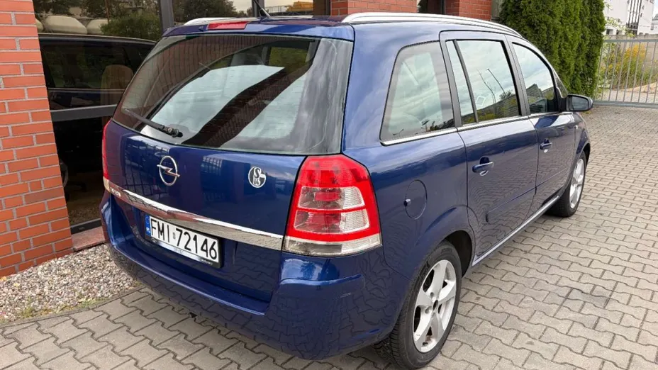 OPEL Zafira -