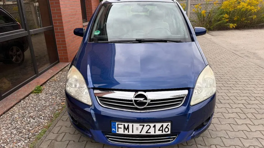 OPEL Zafira -