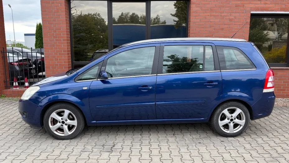 OPEL Zafira -