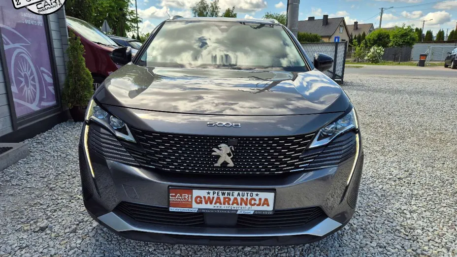 PEUGEOT 5008 -