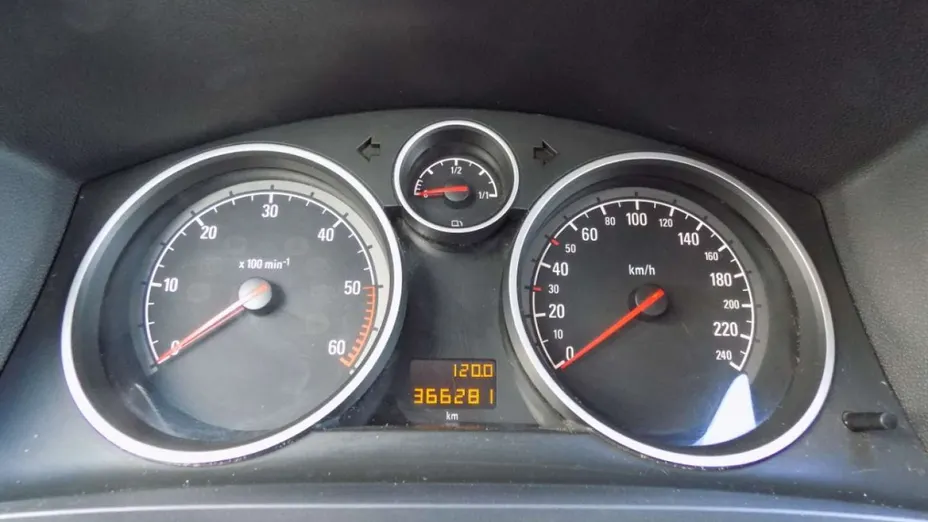 OPEL Zafira -
