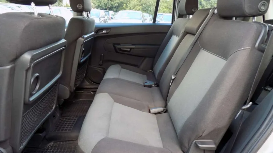 OPEL Zafira -