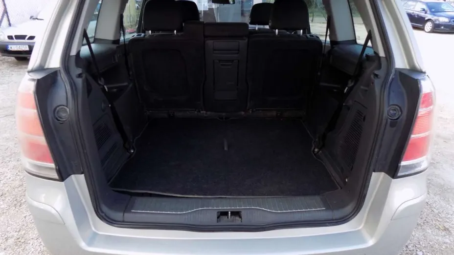 OPEL Zafira -