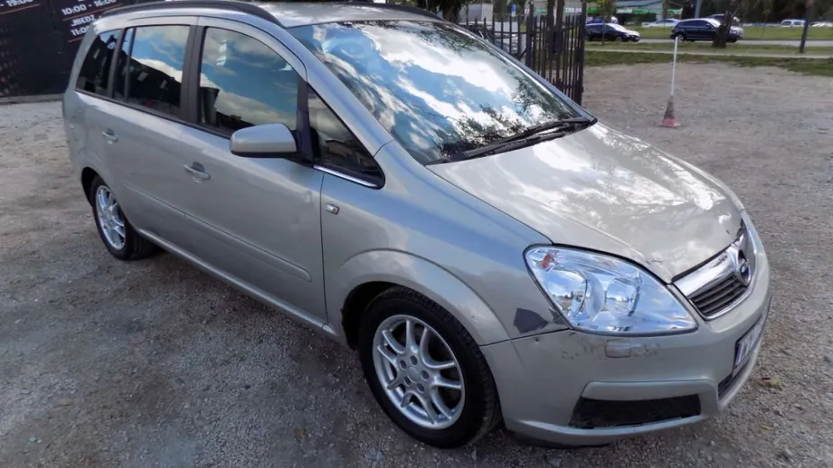 OPEL Zafira -