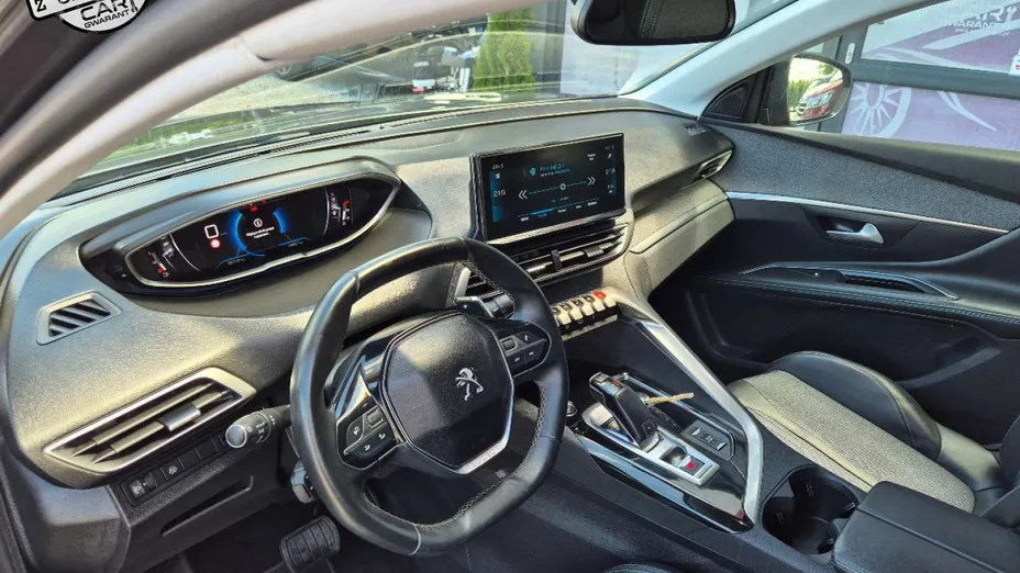 PEUGEOT 5008 -