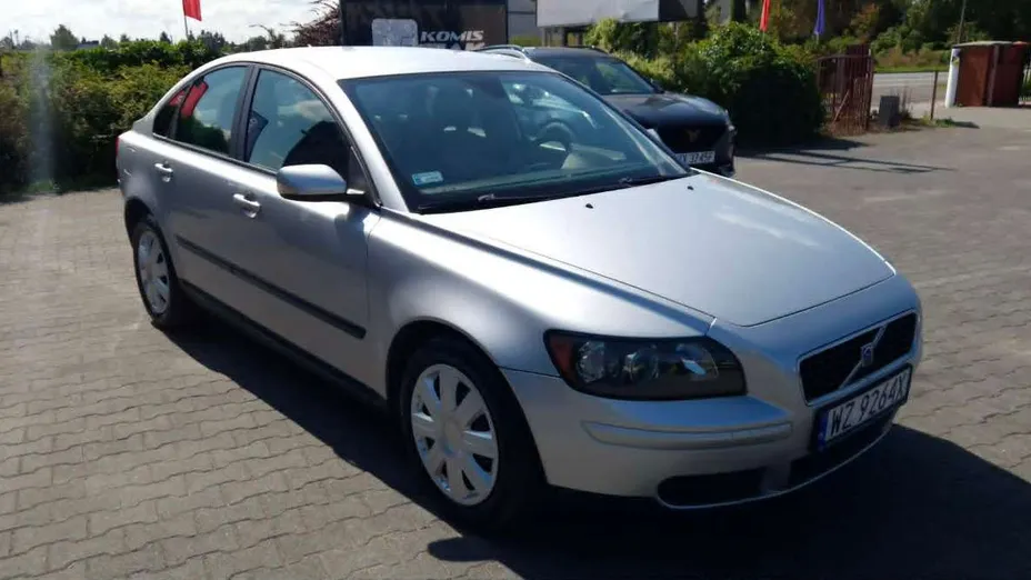 VOLVO S40 -