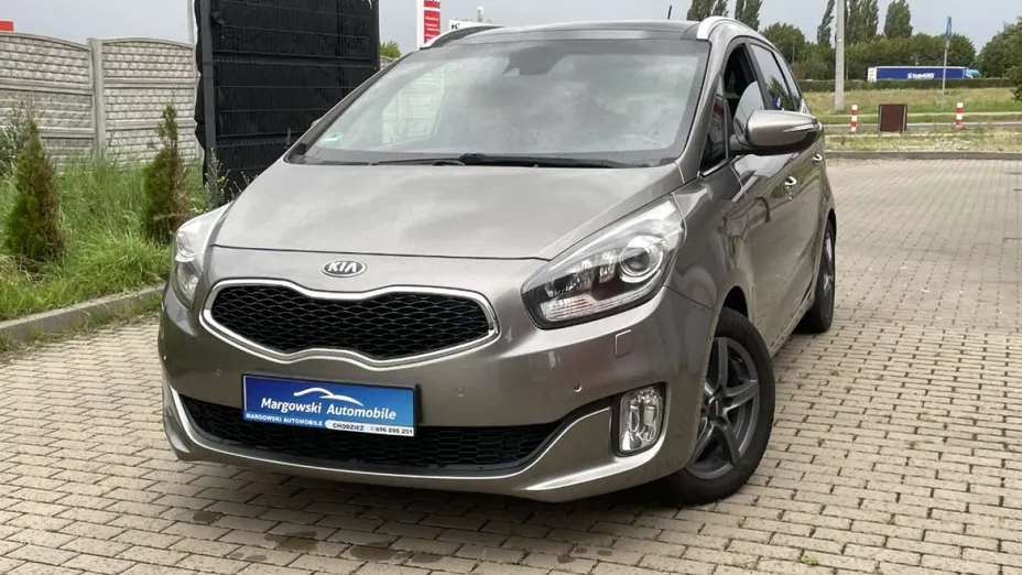 KIA Carens -