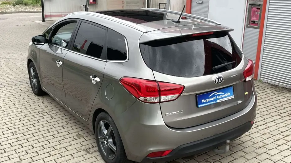 KIA Carens -