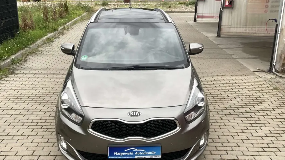 KIA Carens -