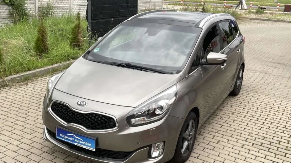 KIA Carens -