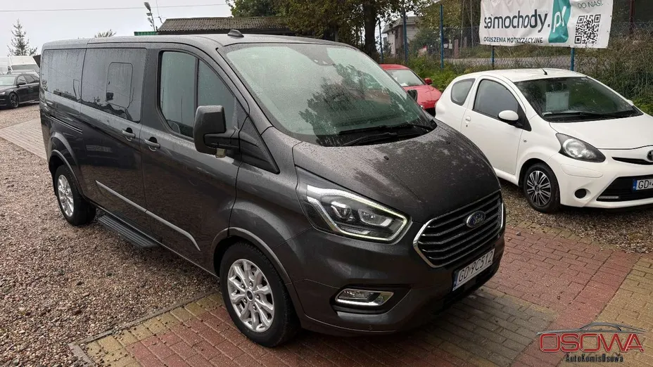 FORD Tourneo Custom -