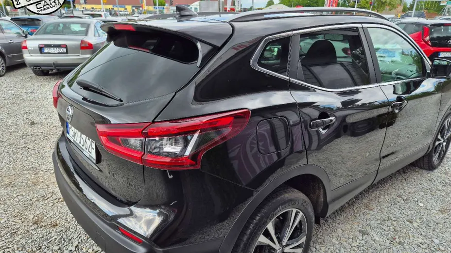 NISSAN Qashqai -