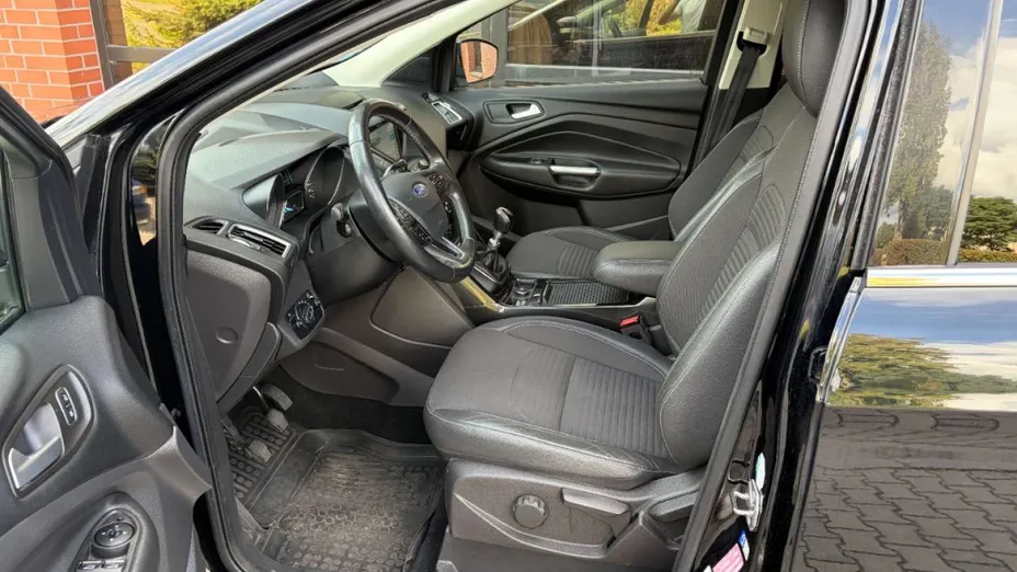 FORD Kuga -