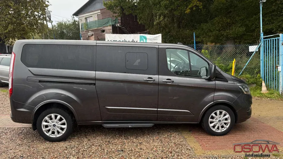 FORD Tourneo Custom -