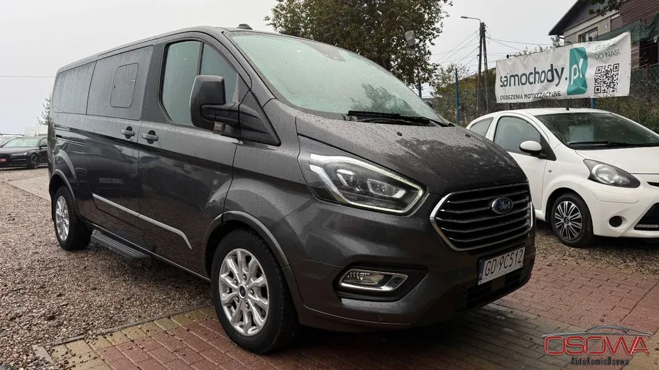 FORD Tourneo Custom -