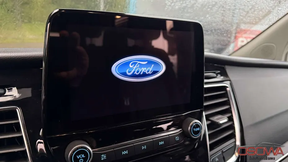 FORD Tourneo Custom -