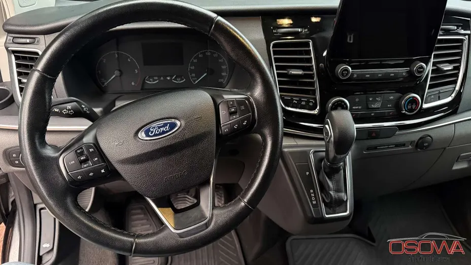 FORD Tourneo Custom -